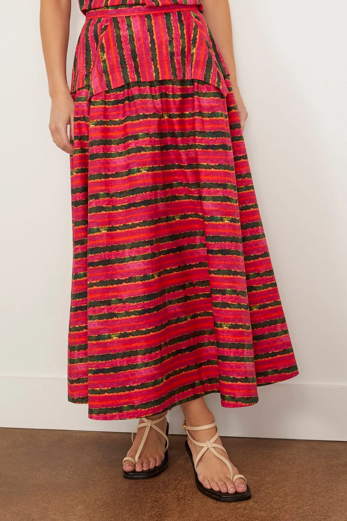 Suanaz Skirt in Fuchsia